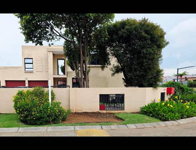 3 BEDROOM HOUSE FOR SALE IN ESTHER PARK